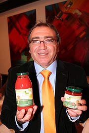 In München vorgestellt:  Tomatenprodukte in Bio-Qualität von der Kooperative Rinascita (Foto: Martin Schmitz)